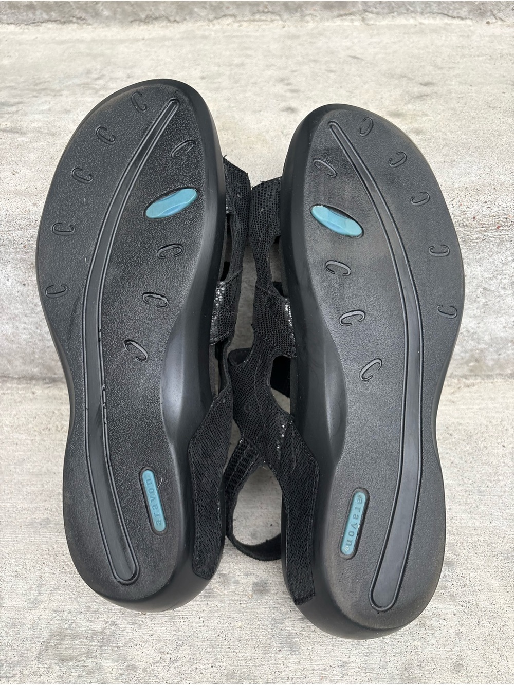 Aravon PC Three Strap Black Sandals Size 8 B - Picture 3 of 9